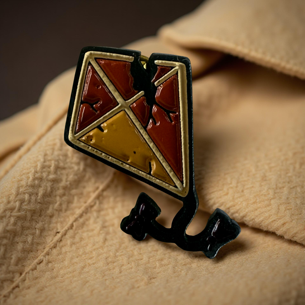 “Broken” Kite Pin